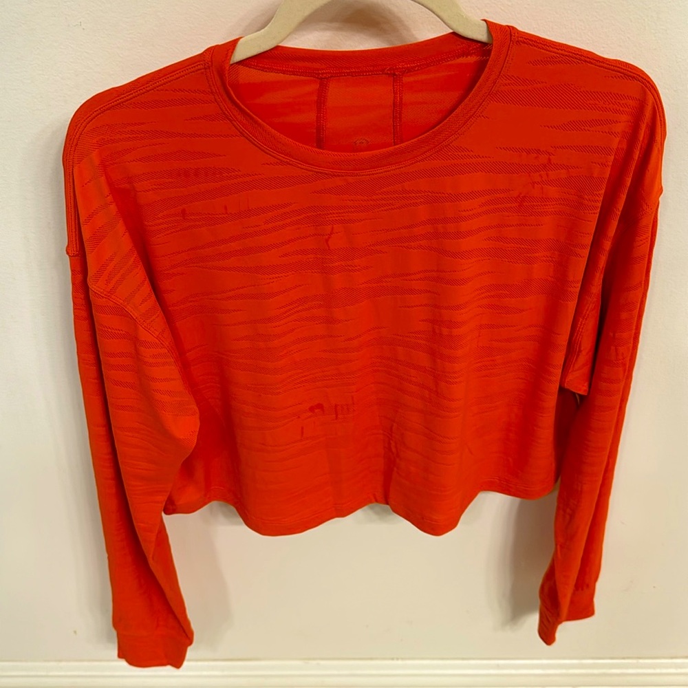 Lululemon long sleeve crop top